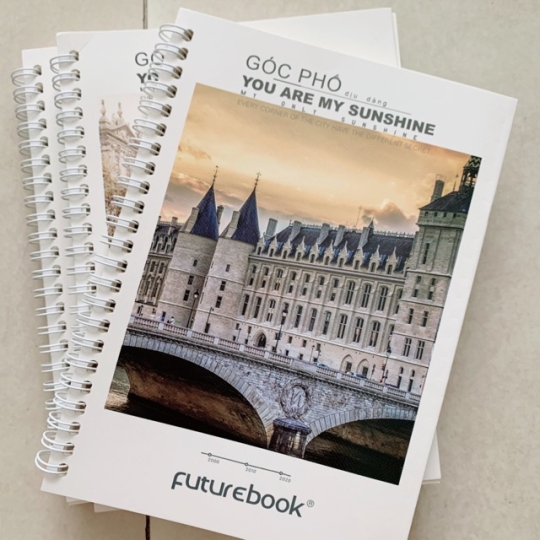 Sổ lò xo bìa cứng Futurebook góc phố